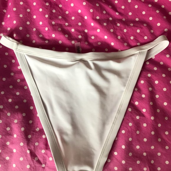 Brand New Forever 21 Bikini Bottoms - Picture 2 of 4